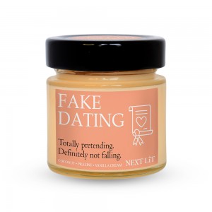 Ароматна свещ Fake Dating