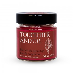 Ароматна свещ Touch Her and Die