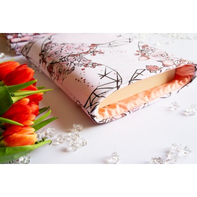 Джоб за книга Hearts and Roses